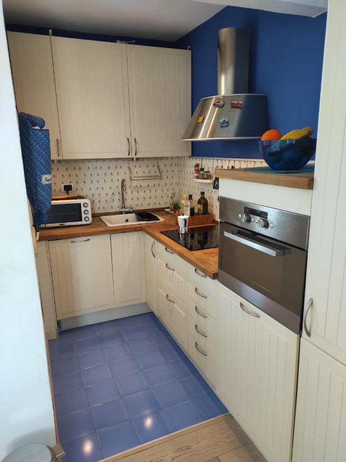 Grazioso Appartamento Vicino Al Mare San Cataldo  Ngoại thất bức ảnh